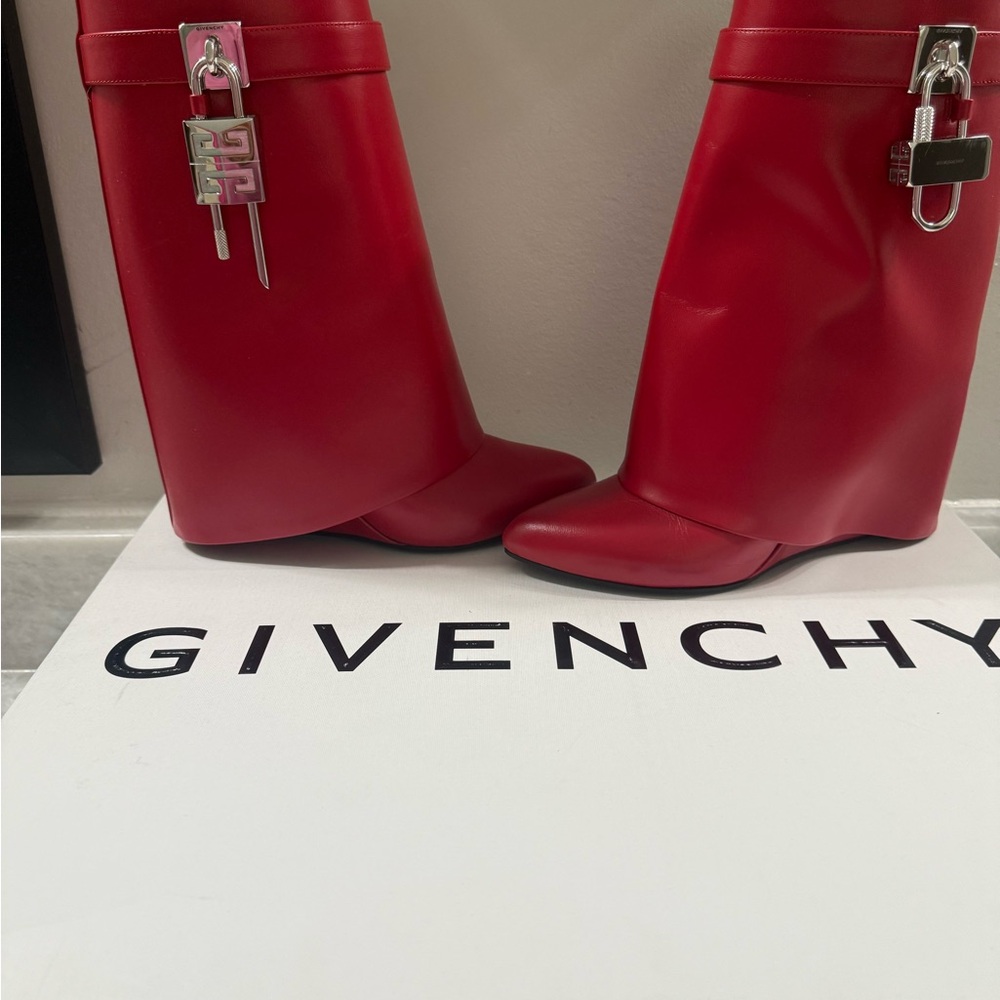Givenchy Shark Lock Boots – Red Sz 40 PRICE FIRM Worn Once – Excellent Condition